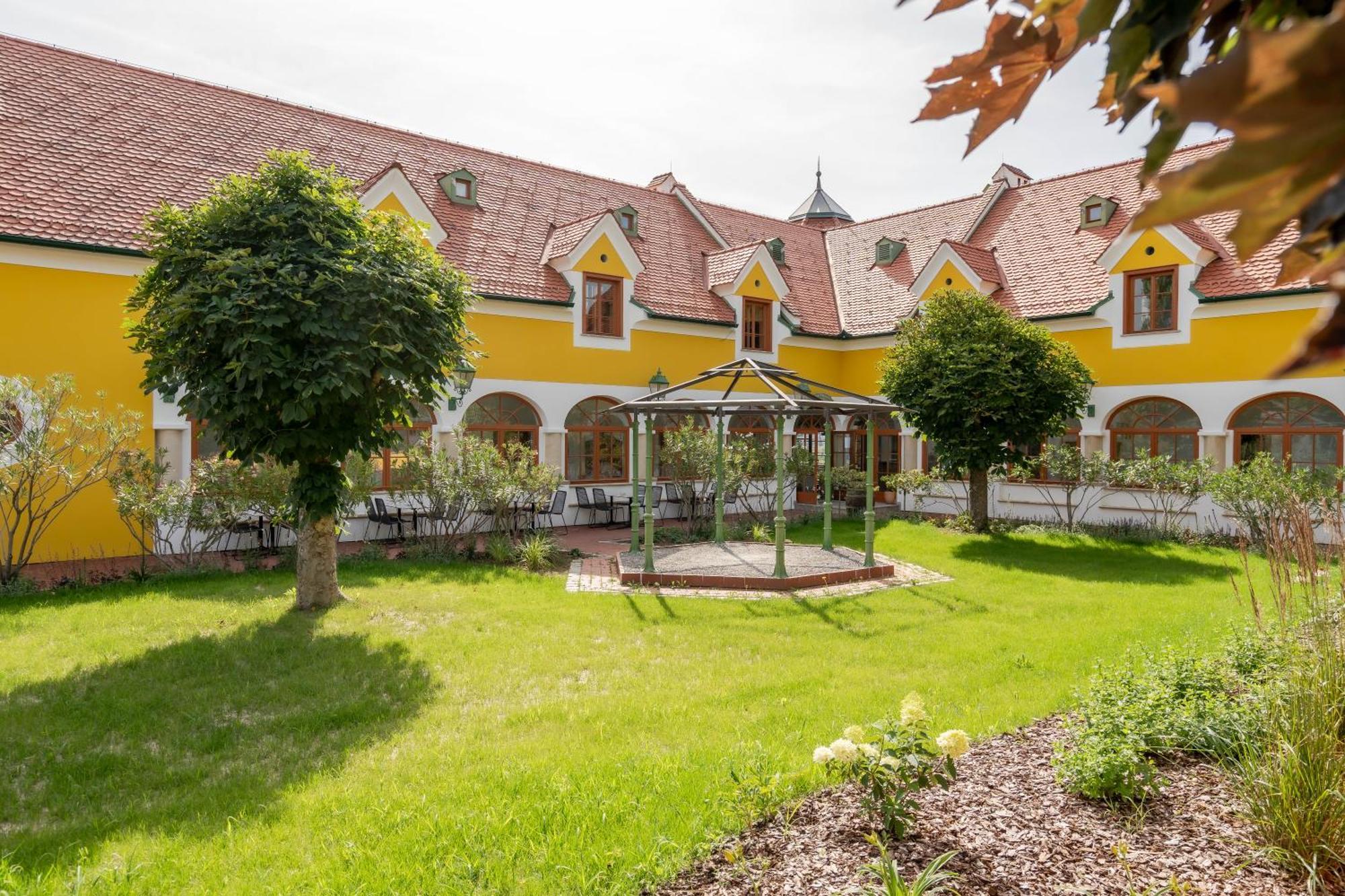 Hotel Roemerstein Fürstenfeld Exterior foto